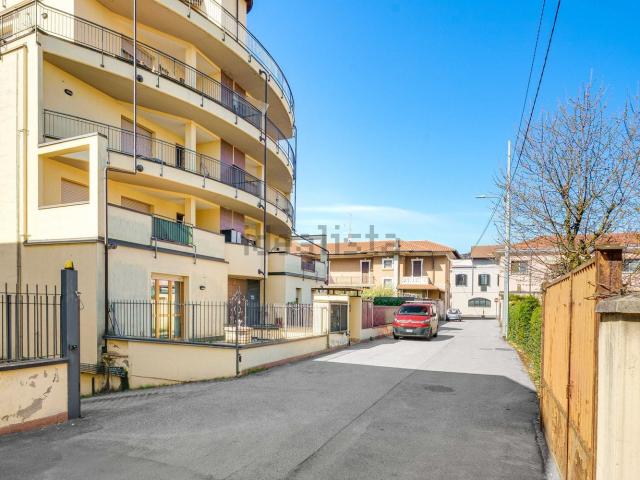 Appartamento in vendita a Busto Arsizio, Lombardia
