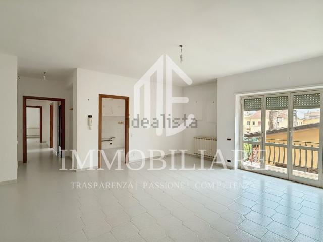 Appartamento in vendita a Valle Mazzone, Roma Capitale