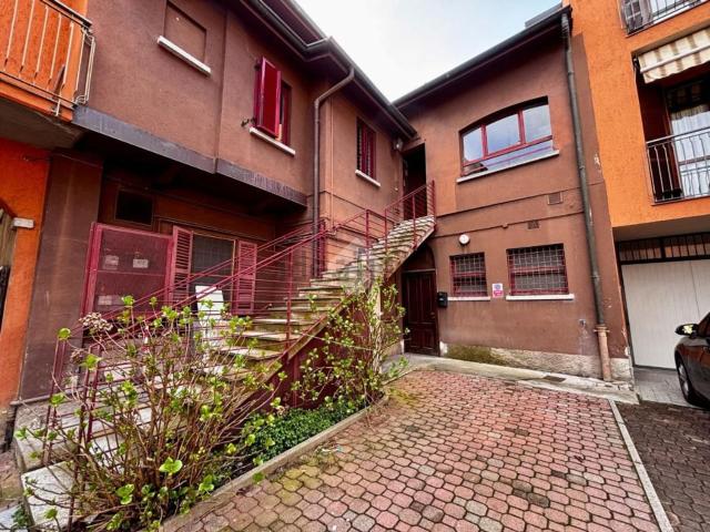 Appartamento in vendita a Perseghét, Vedano Olona