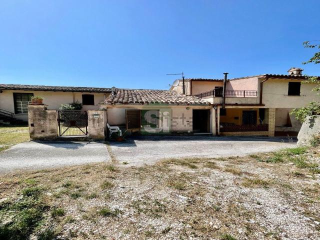 Appartamento in vendita a Trevi, Umbria