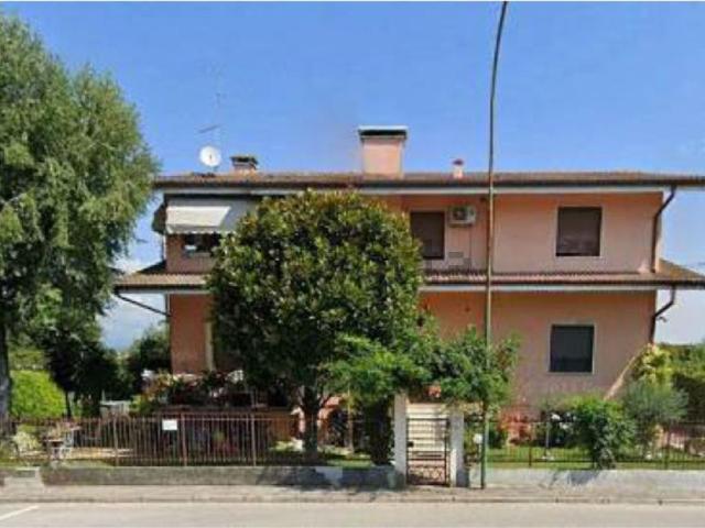 Appartamento in vendita a Zevio, Veneto
