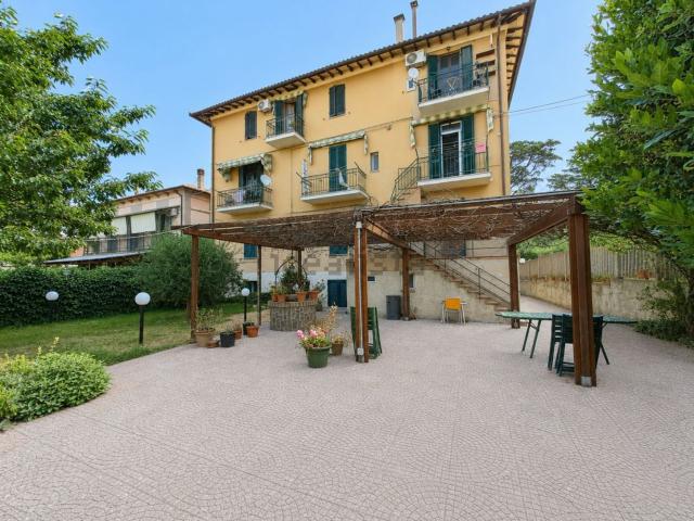Appartamento in vendita a Passignano Sul Trasimeno, Umbria