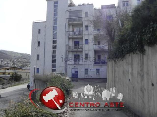 Appartamento in vendita a Montereale, Potenza