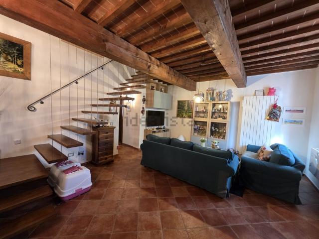 Appartamento in vendita a Collesalvetti, Toscana