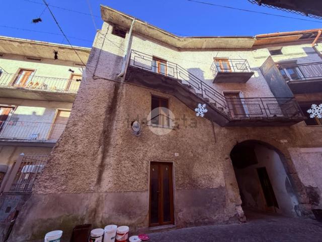 Appartamento in vendita a Grone, Bergamo