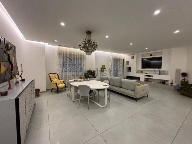 Appartamento in vendita a Torrione, Salerno