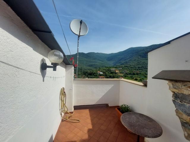 Appartamento in vendita a Chiusanico, Liguria