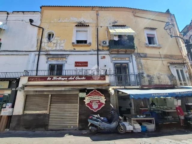 Appartamento in vendita a Portici, Napoli