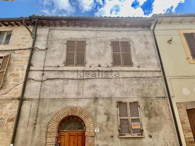 Appartamento in vendita a Camerino, Macerata