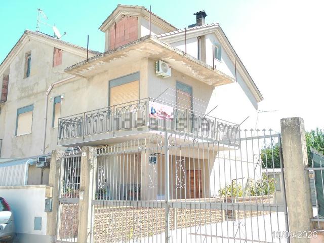 Appartamento in vendita a Piazza, Sicilia