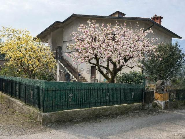 Appartamento in vendita a Comunità montana del Sebino bresciano, Sale Marasino