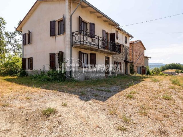 Appartamento in vendita a Velluciana, Carpineti