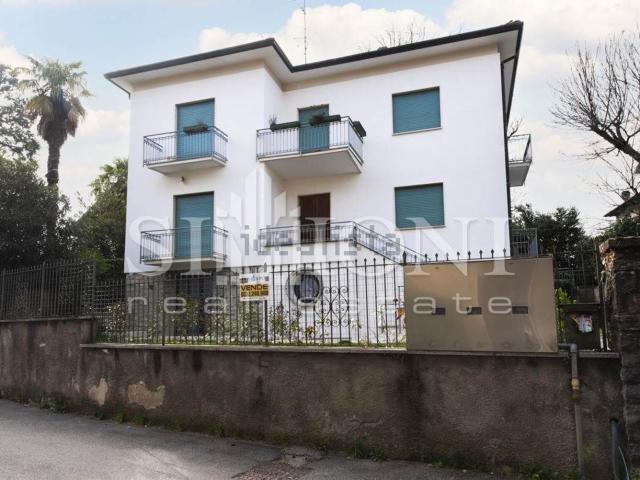Appartamento in vendita a Biumo Superiore, Varese