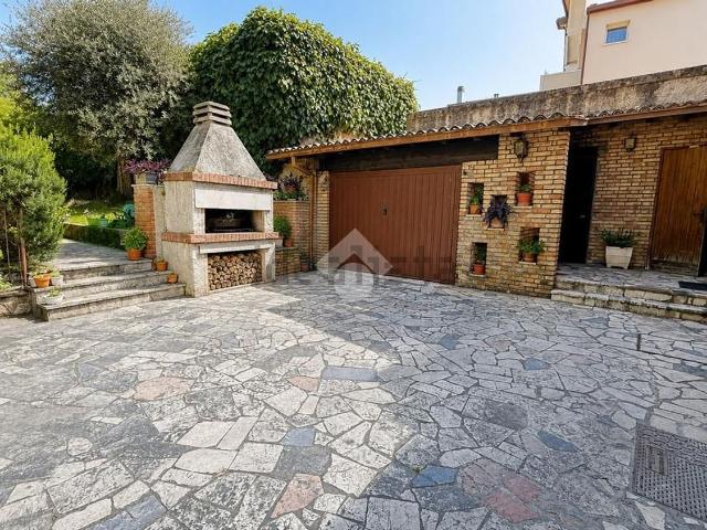 Appartamento in vendita a Rivoltella del Garda, Desenzano Del Garda