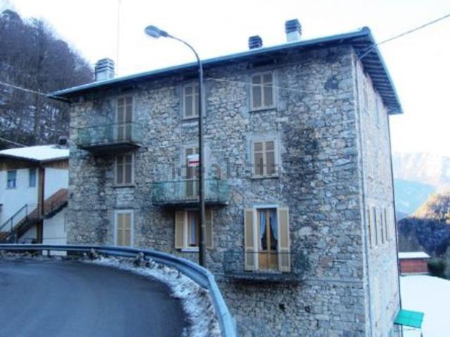Appartamento in vendita a Piazzatorre, Bergamo
