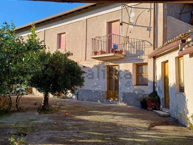 Appartamento in vendita a Calabria, Reggio Calabria