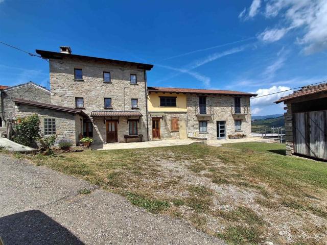 Appartamento in vendita a Farini D'olmo, Reggio Emilia