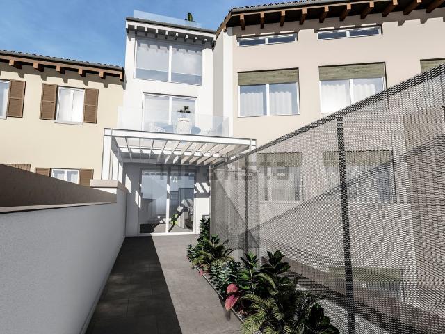 Attico in vendita a Desenzano Del Garda, Brescia