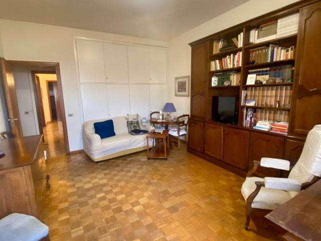 Appartamento in vendita a Centro Storico, Marche