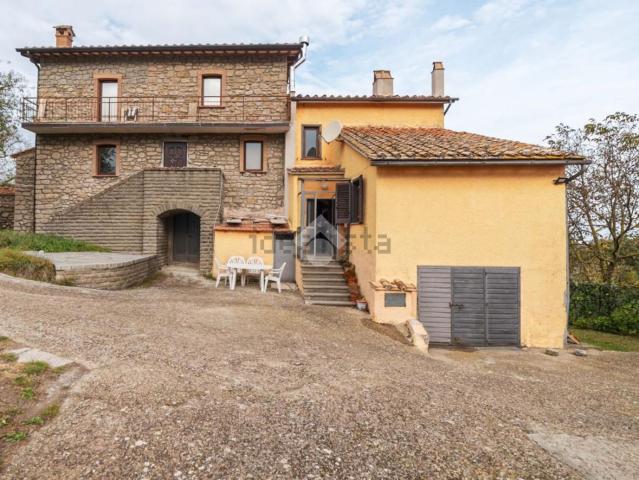 Appartamento in vendita a Viterbo, Lazio