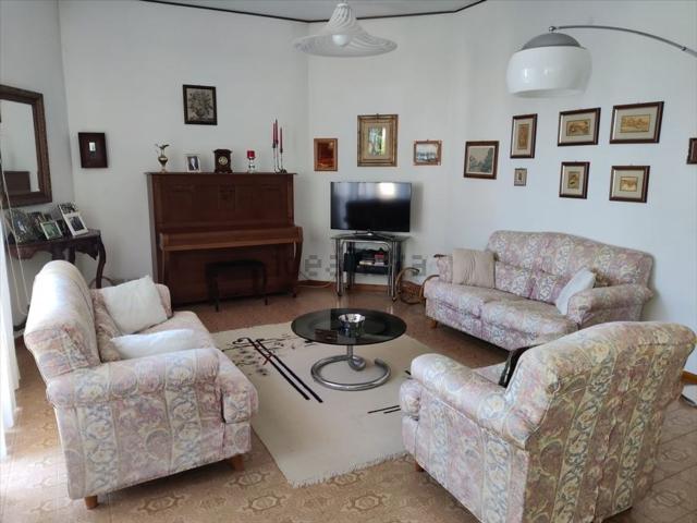 Appartamento in vendita a Rione Porto, Marche