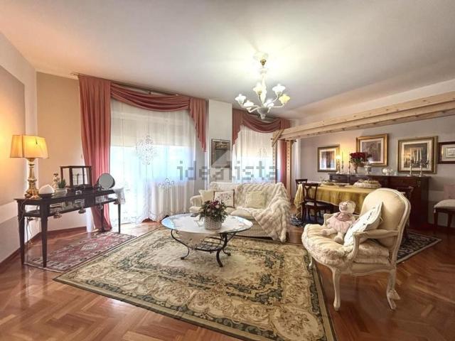Appartamento in vendita a Atri, Abruzzo