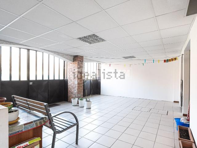 Appartamento in vendita a Molteno, Lombardia