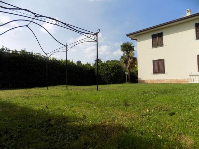 Appartamento in vendita a Presezzo, Lombardia