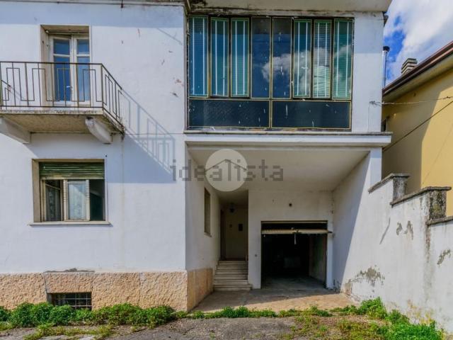 Appartamento in vendita a Negrar, Veneto