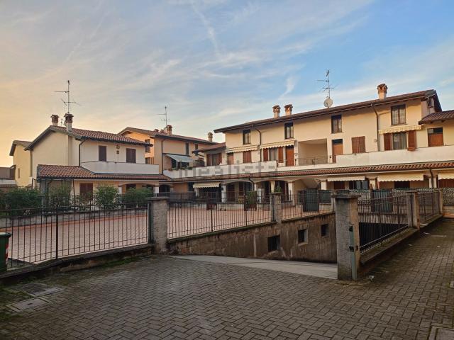 Appartamento in vendita a Castelleone, Lombardia