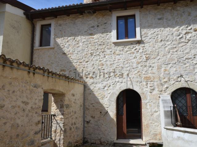 Appartamento in vendita a Ovindoli, Abruzzo
