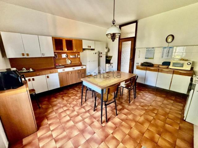 Appartamento in vendita a Calcinate, Lombardia