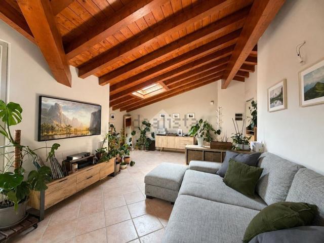 Attico in vendita a Gaina, Monticelli Brusati