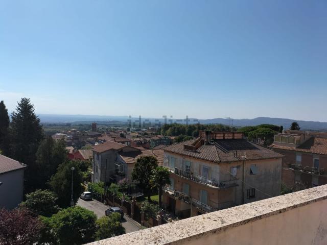 Attico in vendita a Ronciglione, Lazio