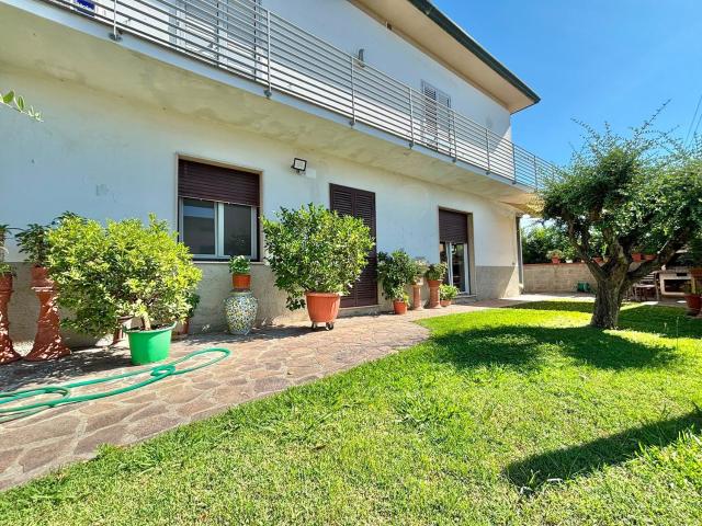 Appartamento in vendita a Capannori, Toscana