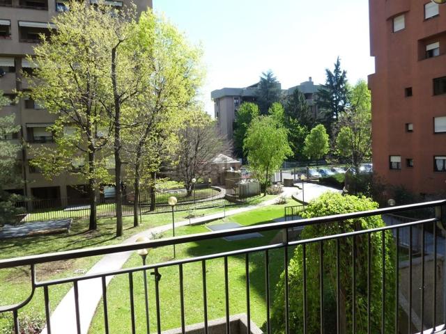 Appartamento in vendita a Vedano Al Lambro, Lombardia