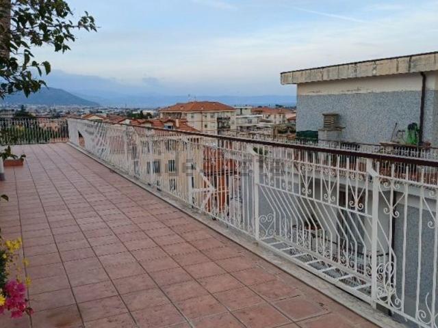 Attico in vendita a Albenga, Liguria