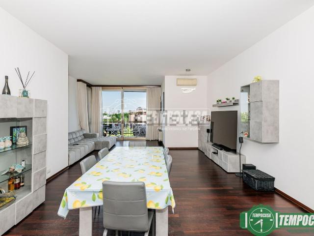 Appartamento in vendita a San Donato Milanese, Lombardia