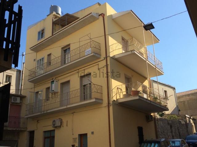 Appartamento in vendita a Chiaramonte Gulfi, Sicilia