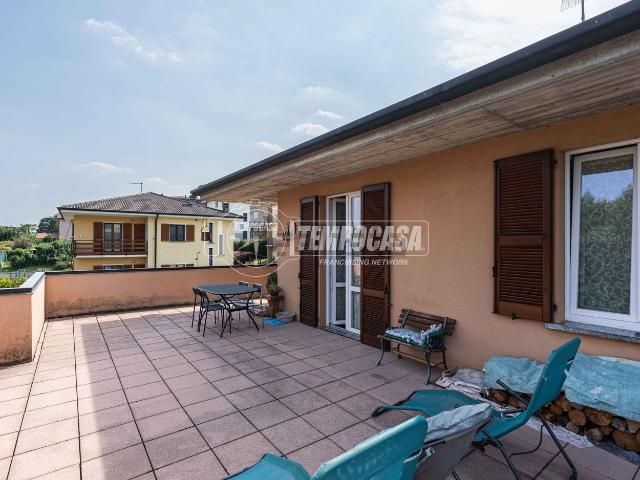 Appartamento in vendita a Mojana, Merone