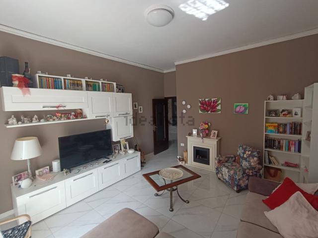 Appartamento in vendita a Battipaglia, Salerno