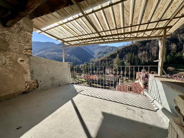 Appartamento in vendita a Molini Di Triora, Liguria