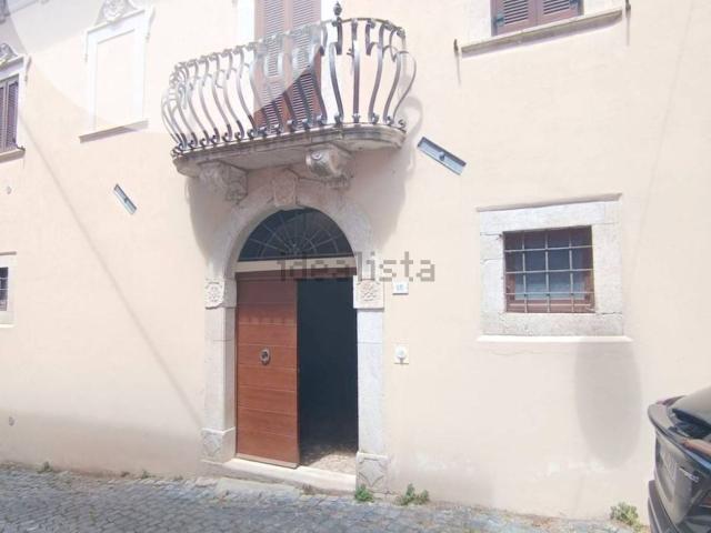 Appartamento in vendita a Barete, Abruzzo