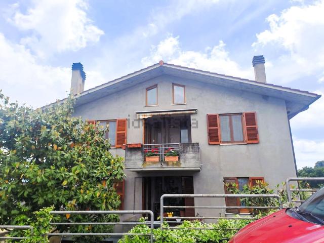 Appartamento in vendita a Amelia, Umbria