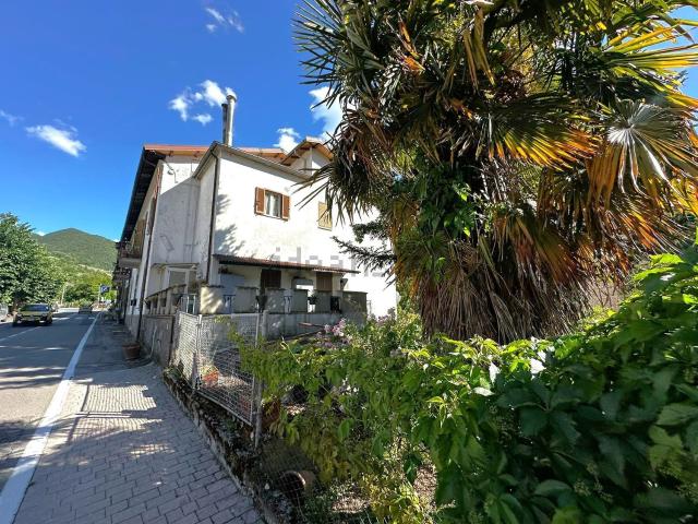 Appartamento in vendita a Arrone, Umbria
