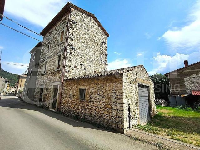 Appartamento in vendita a Guardea, Umbria