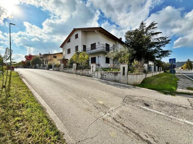 Appartamento in vendita a Cerqueto, Gualdo Tadino