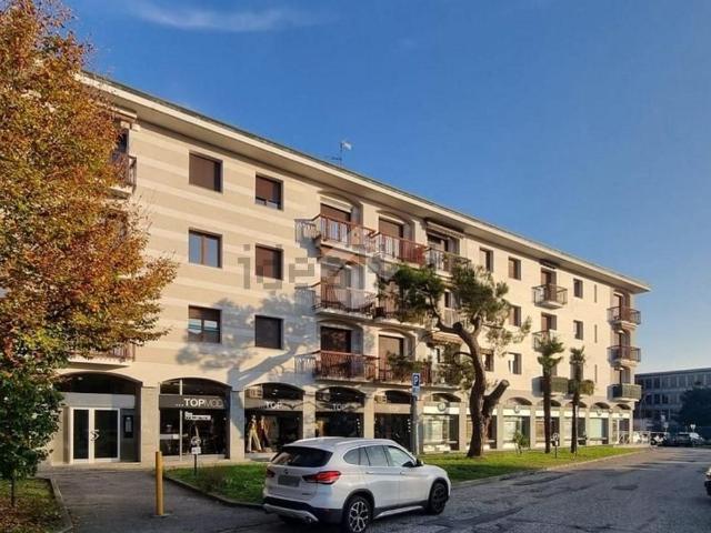 Appartamento in vendita a Agrate Brianza, Monza e della Brianza