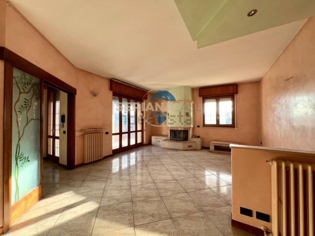 Appartamento in vendita a Gandino, Lombardia