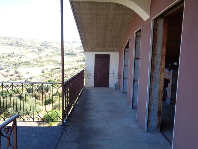 Appartamento in vendita a Bronte, Catania